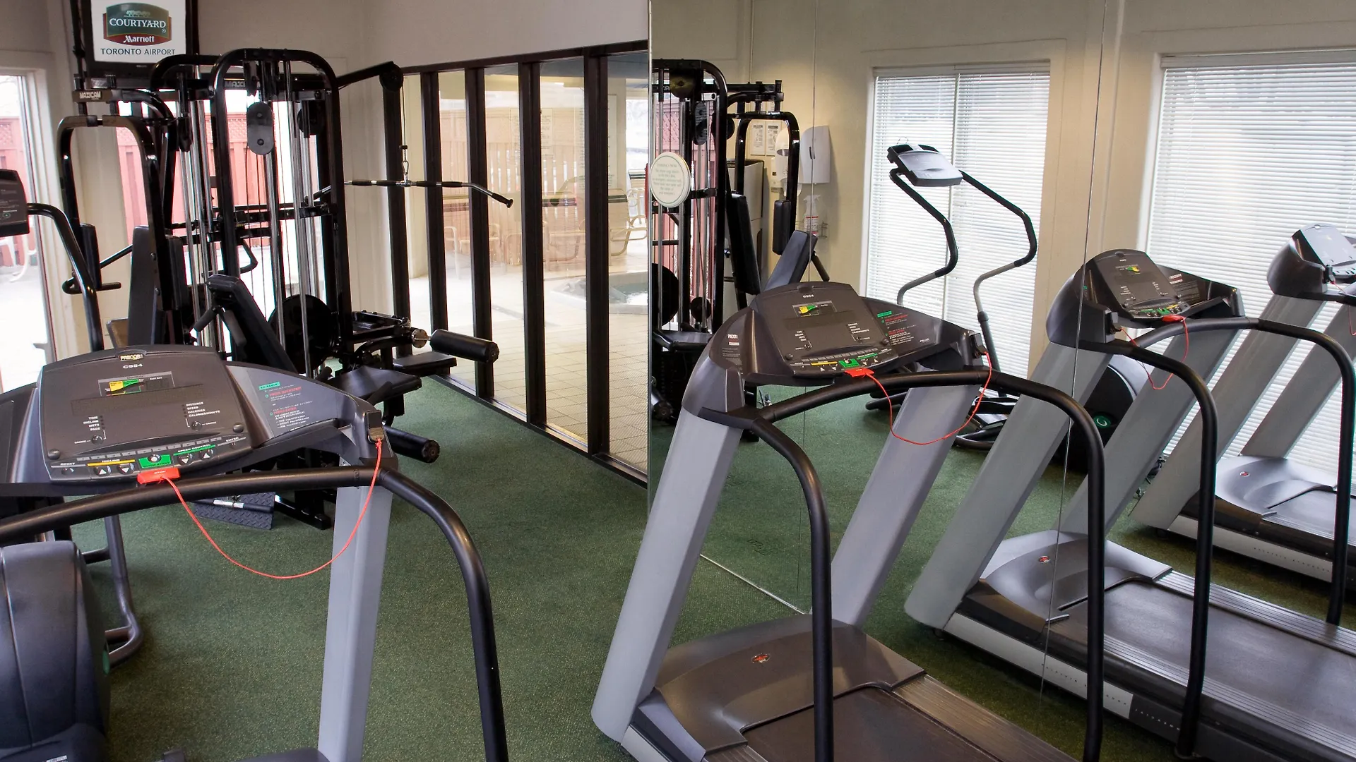 Courtyard By Marriott Toronto Airport Hotel